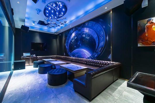 ปล่อยเช่า ผับ Nightclub เซ้งอาคาร 3 ชั้น 2,100 ตรม. ทำเลใจกลางเอกมัย สามารถดำเนินธุรกิจต่อได้ทันที โทร 090-6360022